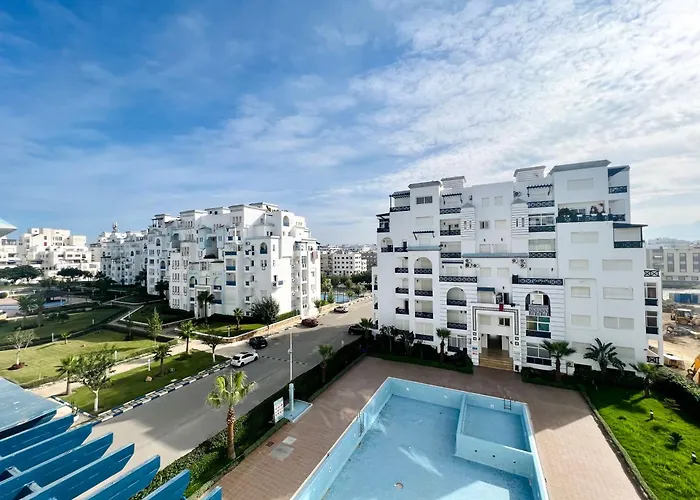 Blue Wave Apartment